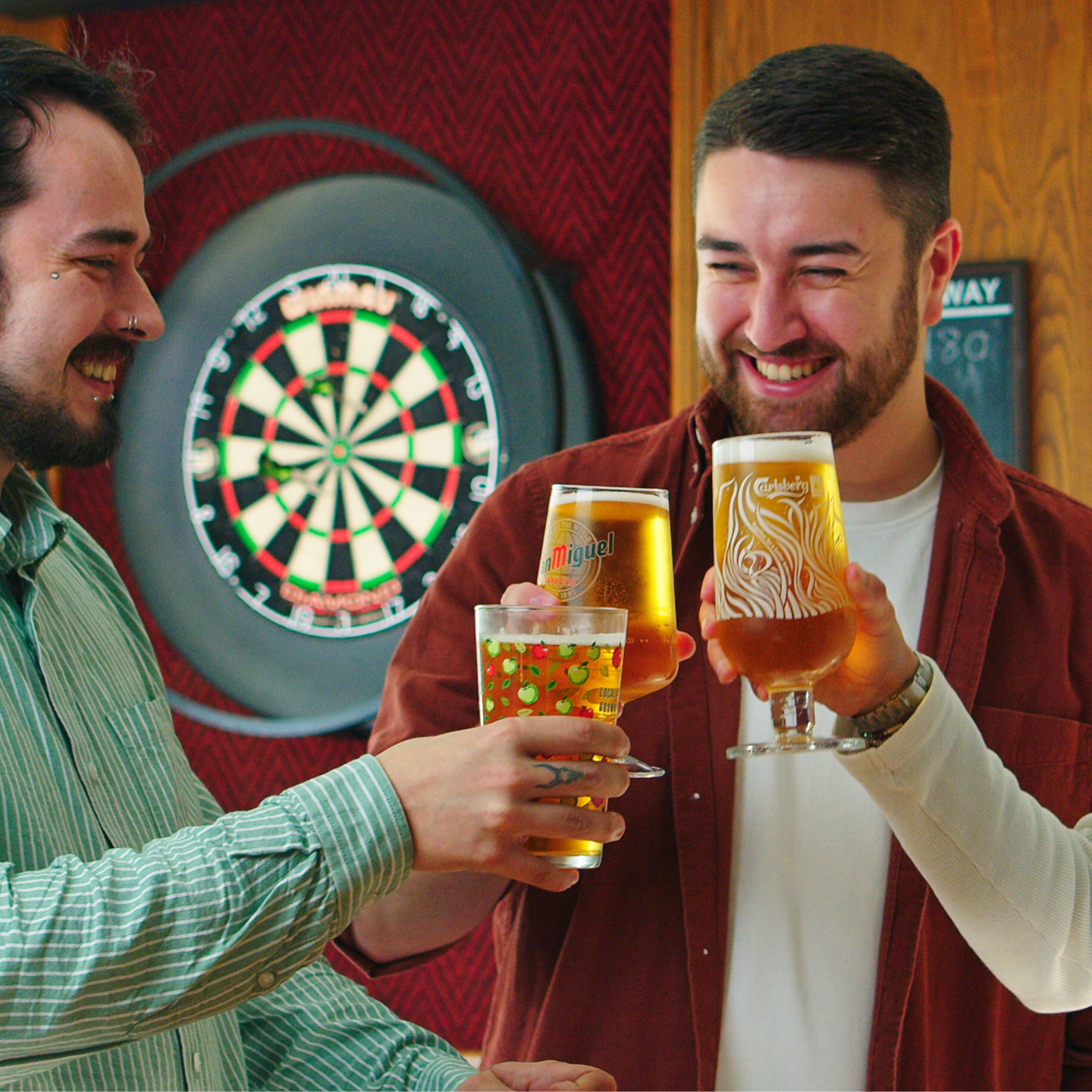 Raise a glass This Father's Day at The Queens Head in Heather, Leicester!